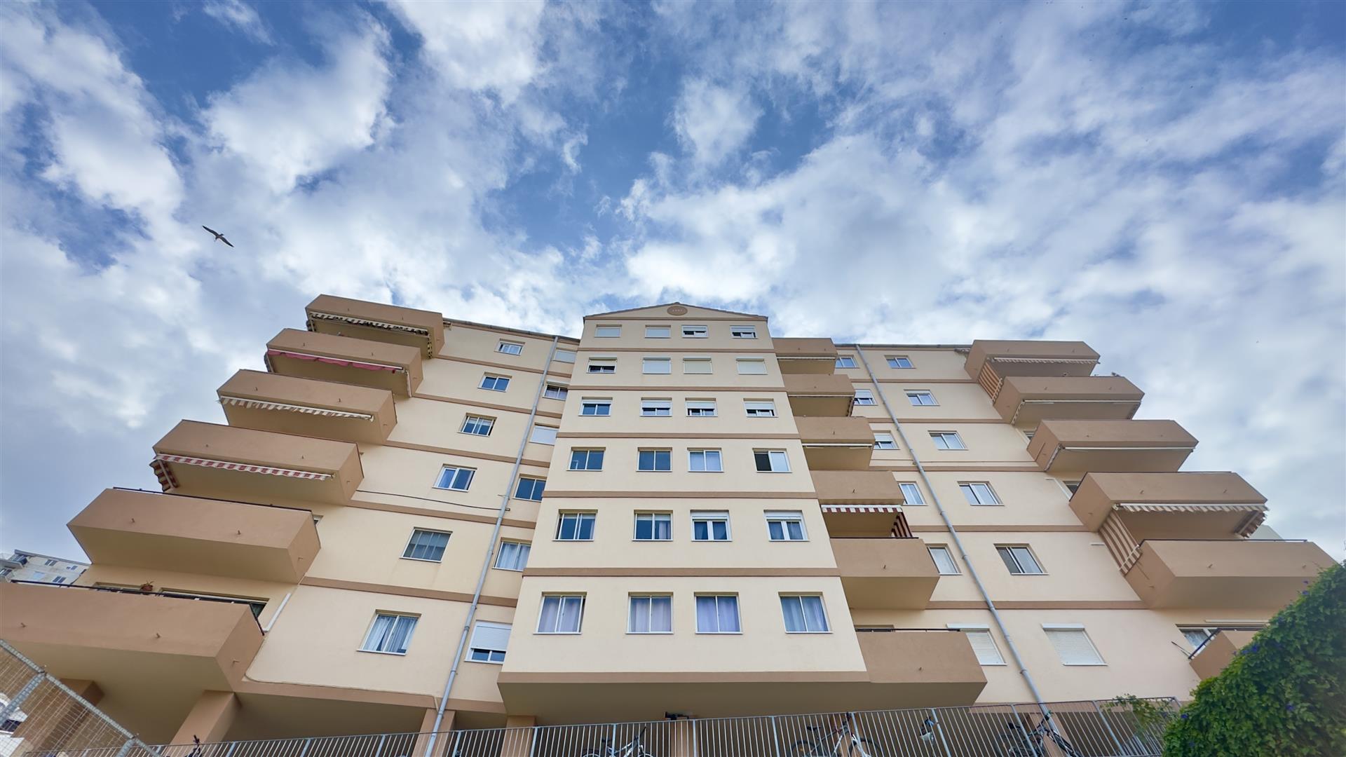 Image of Apartment - 3 Bedrooms - 2 Bathrooms for Sale in Vineyards-Gibraltar, Image 16